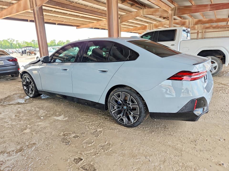 2026 BMW 5 series VIN WBA53FJ04TCV68931 COPART salvage auction — FRONT END, SV, sold $24,100 on 2026-07-17 (photo 2)