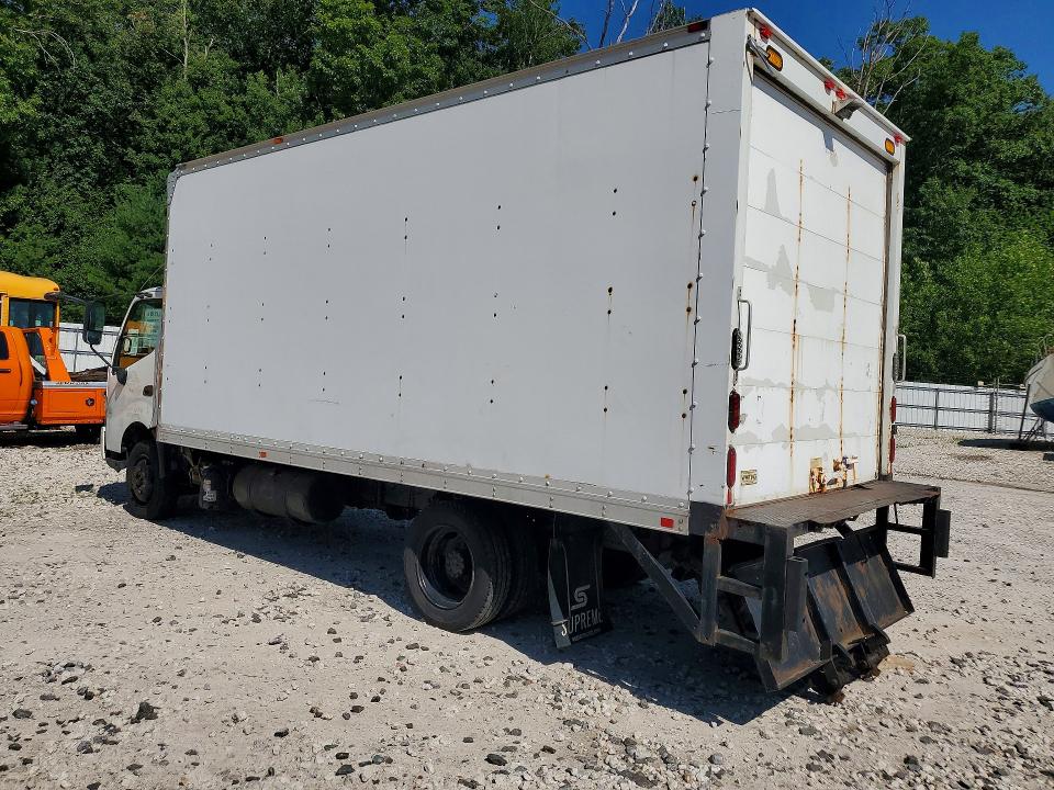 2017 Hino All other VIN JHHSDM2H1HK005406 COPART salvage auction — MINOR DENT/SCRATCHES, Ri - Dealer Only Clean Title (P), sold $725 on 2026-07-29 (photo 2)
