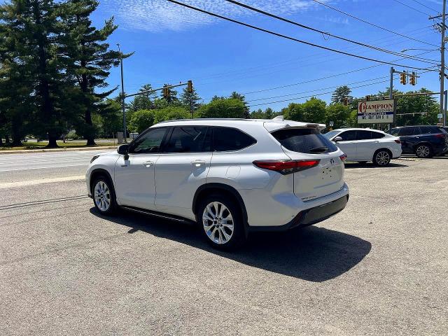 2021 Toyota Highlander VIN 5TDYARAH5MS006372 COPART salvage auction — MINOR DENT/SCRATCHES, Tx - Certificate Of Title (P), sold $18,500 on 2026-07-31 (photo 3)