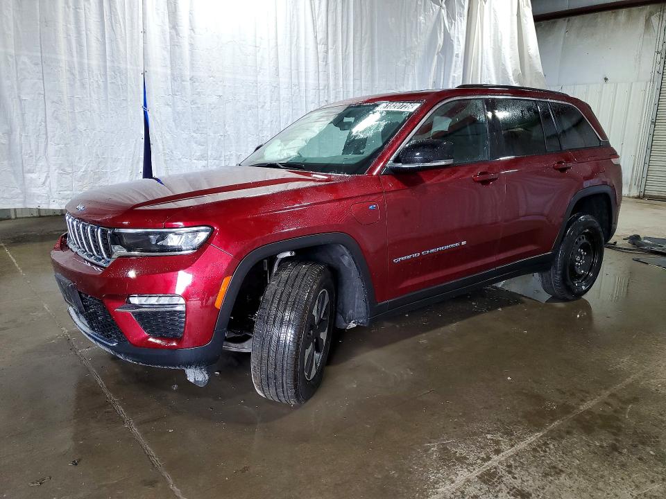 2025 Jeep Cherokee VIN 1C4RJYB63S8704234 COPART salvage auction — FRONT END, Ca - Certificate Of Title, sold $15,600 on 2026-08-10 (photo 1)
