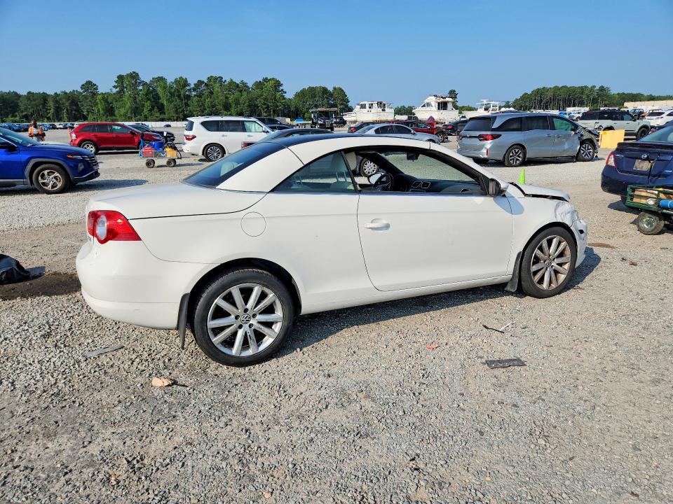 2011 Volkswagen Eos VIN WVWBW7AHXBV005183 COPART salvage auction — FRONT END, Nc - Salvage Certificate Of Title, sold $225 on 2026-08-03 (photo 3)