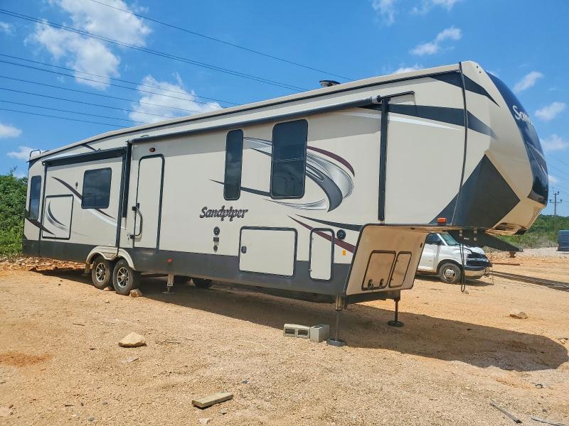 2019 Sandpiper by forest Trailers VIN 4X4FSAN22KJ037756 — COPART salvage auction photo