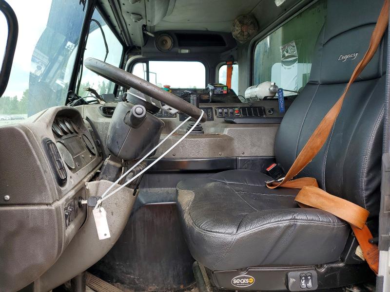 2016 Peterbilt All models VIN 3BPZLK0X5GF107189 COPART salvage auction — MINOR DENT/SCRATCHES, FL - CERTIFICATE OF DESTRUCTION, sold $2,100 on 2026-07-30 (photo 5)