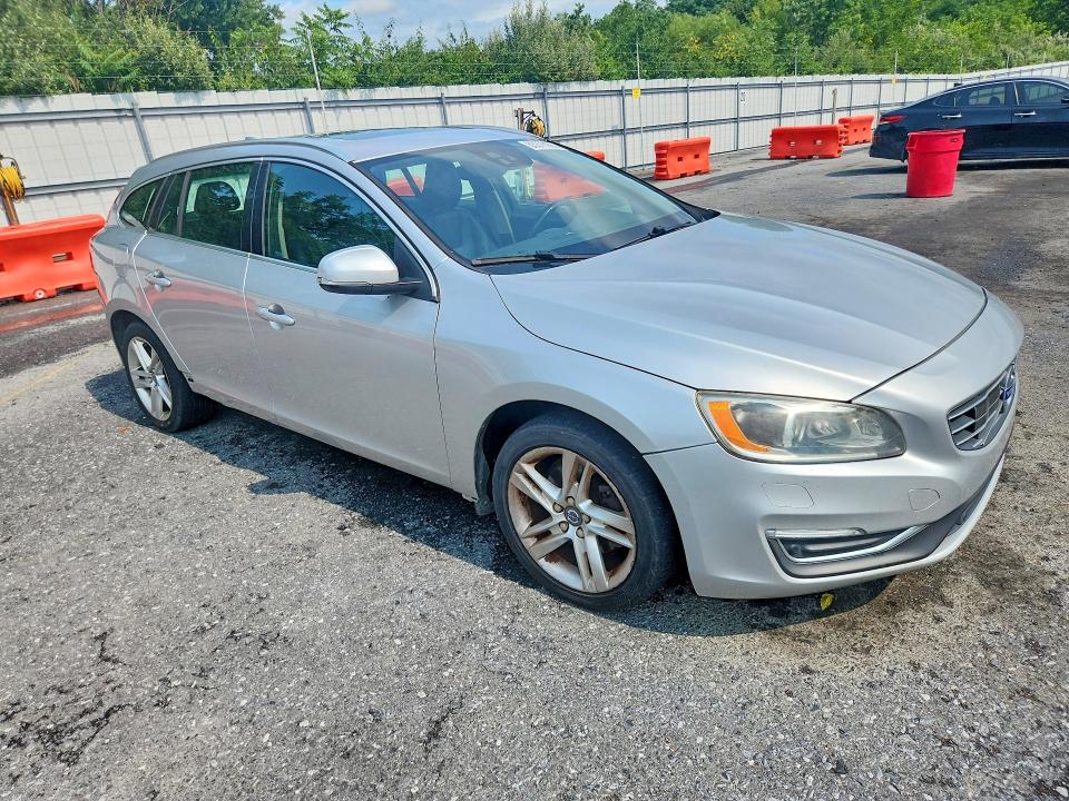 2015 Volvo V60 VIN YV140MEM0F1260657 COPART salvage auction — MECHANICAL, Pa - Cert Of Title, sold $1,000 on 2026-08-04 (photo 4)