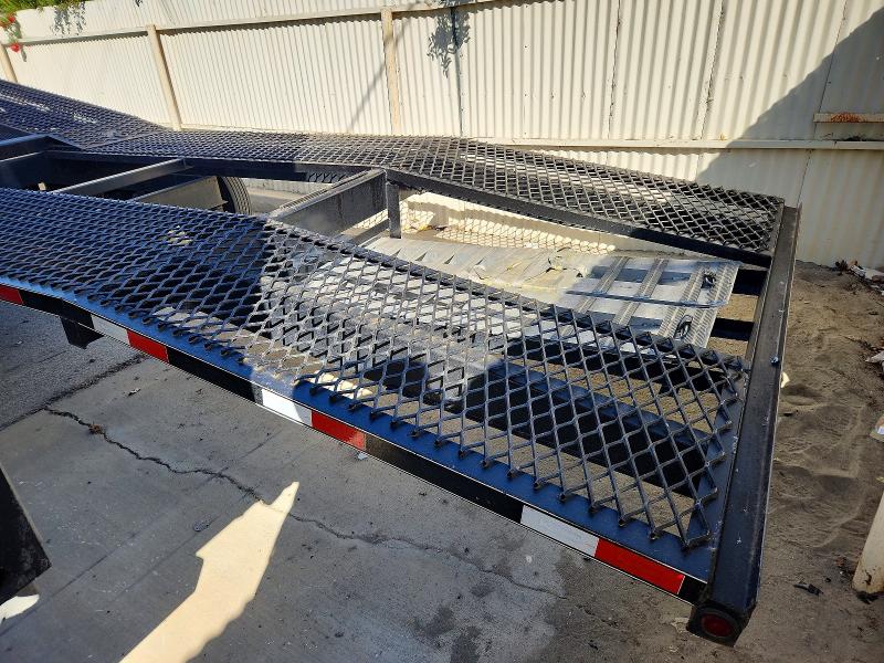 2023 Kaufman All models VIN 7UZFE4738PL000995 COPART salvage auction — NORMAL WEAR, DV, sold $550 on 2026-07-28 (photo 3)