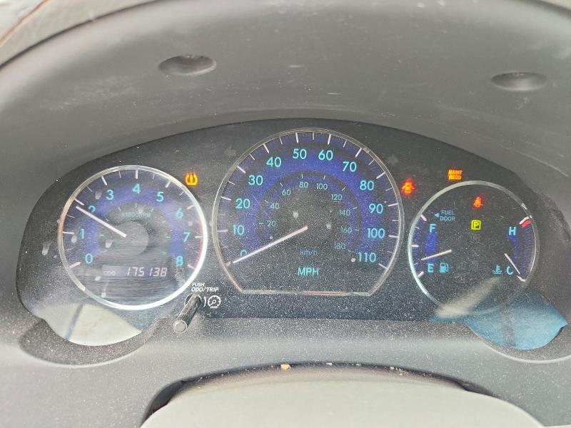2010 Toyota Sienna VIN 5TDKK4CC9AS337376 COPART salvage auction — FRONT END, Ok - Certificate Of Title, sold $900 on 2026-07-31 (photo 9)