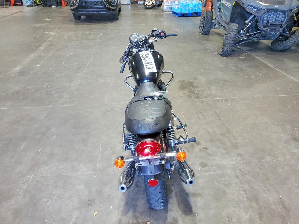 2011 Triumph motorcycle Bonneville VIN SMT900K10BT464793 COPART salvage auction — SIDE, WA - BILL OF SALE, sold $1,100 on 2026-07-23 (photo 4)