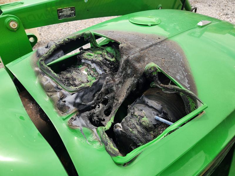 2025 John deere 4052m VIN 1LV4052MTSS701763 COPART salvage auction — BURN, AL - BILL OF SALE, sold $12,200 on 2026-07-20 (photo 9)