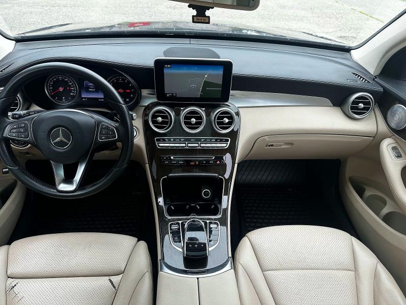 2016 Mercedes-benz Glc class VIN WDC0G4KB3GF014235 COPART salvage auction — MINOR DENT/SCRATCHES, ME - CERTIFICATE OF TITLE (P), sold $10,400 on 2026-07-27 (photo 9)