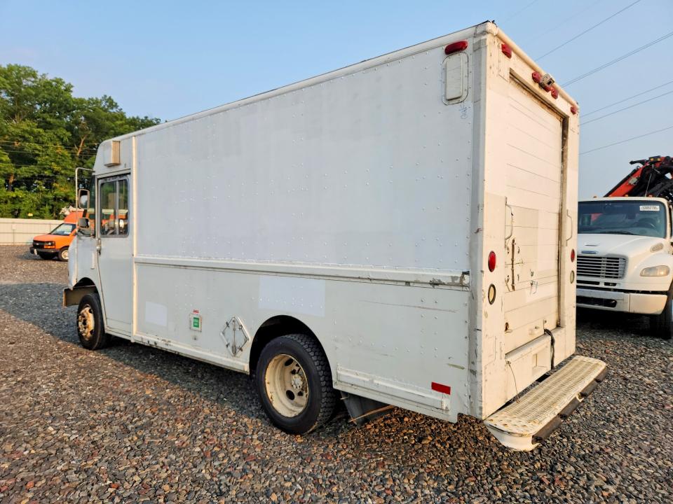 1998 Freightliner All other VIN 4UZA4FF40WC932868 COPART salvage auction — MECHANICAL, CT, sold $150 on 2026-08-13 (photo 2)