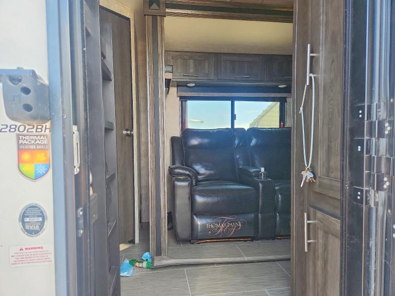 2018 Highland ridge Open range VIN 58TBH0BPXJ3UG3573 COPART salvage auction — MINOR DENT/SCRATCHES, CA - DIS/DLR/EXP ONLY CLEAN TITLE, sold $8,500 on 2026-07-21 (photo 6)