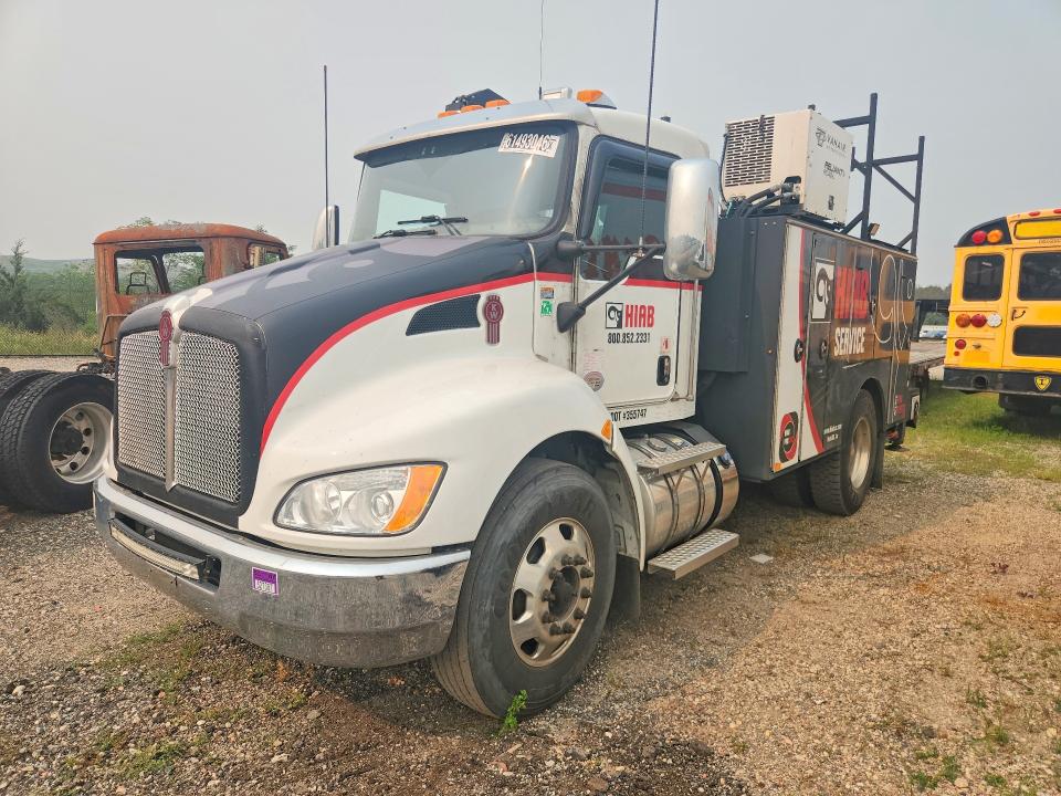 2021 Kenworth All other VIN 2NKHHJ6X3MM421627 COPART salvage auction — MINOR DENT/SCRATCHES, NJ - CERTIFICATE OF TITLE, sold $39,250 on 2026-07-28 (photo 1)