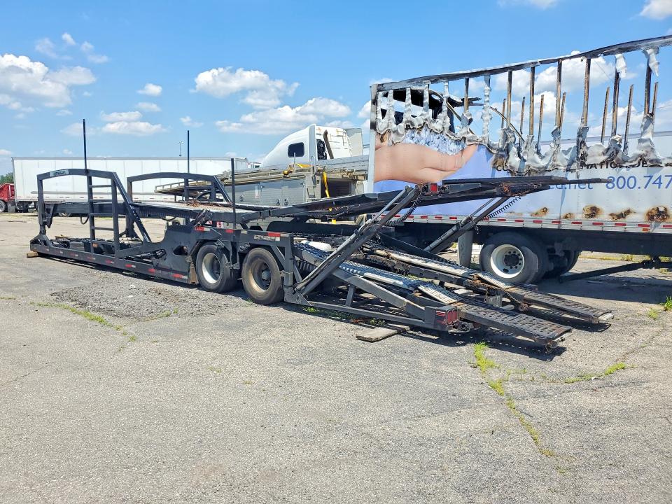 2014 Cottrell Trailer VIN 5EDAZ1440EG480102 COPART salvage auction — MINOR DENT/SCRATCHES, PA - DEALER ONLY CLEAN TITLE (P), sold $875 on 2026-08-25 (photo 2)