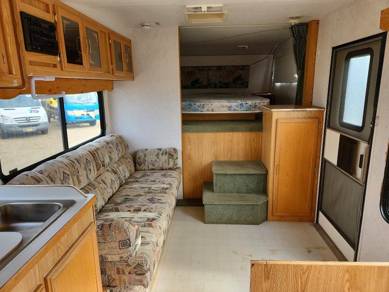 1998 Trailer Rustler VIN 2TTRW235XWR980008 COPART salvage auction — HAIL, BS, sold $70 on 2026-07-23 (photo 5)