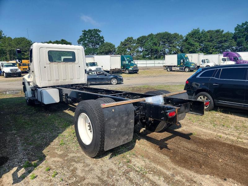 2017 Hino 338 VIN 5PVNV8JR4H4S51112 COPART salvage auction — MINOR DENT/SCRATCHES, NY - CERTIFICATE OF TITLE, sold $3,400 on 2026-07-07 (photo 3)