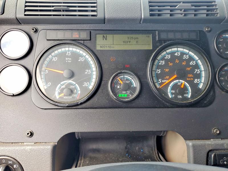 2016 Freightliner All other VIN 3AKJGLDV0GSGU6011 COPART salvage auction — MINOR DENT/SCRATCHES, CT, sold $750 on 2026-08-18 (photo 9)