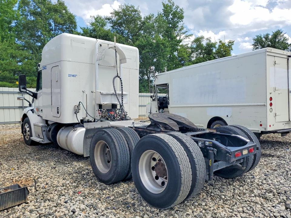 2018 Peterbilt All other VIN 1XPBDP9X0JD474030 COPART salvage auction — MINOR DENT/SCRATCHES, OH - CERTIFICATE OF TITLE, sold $7,500 on 2026-07-28 (photo 2)