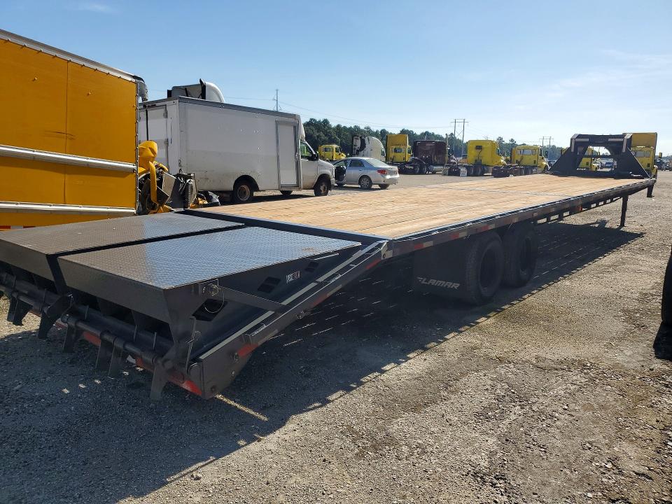 2026 Lamar Unknown VIN 5RVGB4026TP146583 COPART salvage auction — MINOR DENT/SCRATCHES, TN - CERTIFICATE OF TITLE (P), sold $1,900 on 2026-07-24 (photo 3)