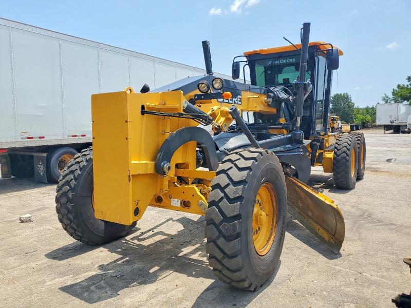 2021 John deere Farm tract VIN 1DW670GPHMF711256 COPART salvage auction — BURN, BS, sold $600 on 2026-07-17 (photo 2)