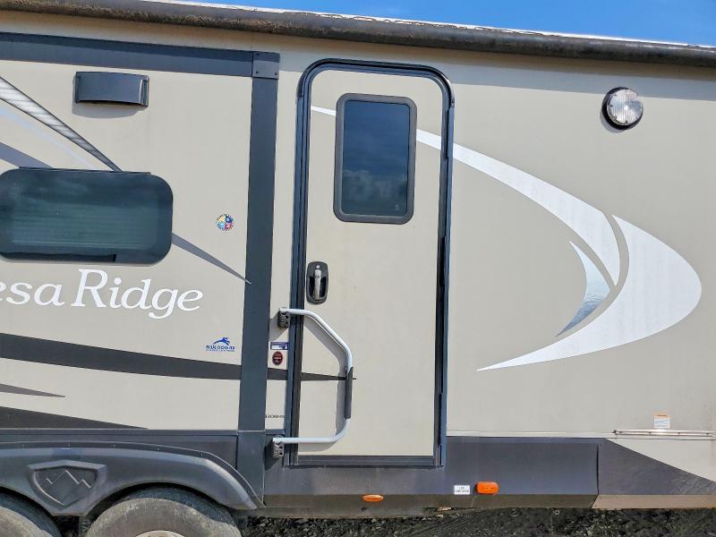 2021 Highland ridge Mesa ridge VIN 58TBH0BU9M3M13052 COPART salvage auction — WATER/FLOOD, MO - CERT OF TITLE-PRIOR SALVAGE, sold $2,500 on 2026-07-28 (photo 5)