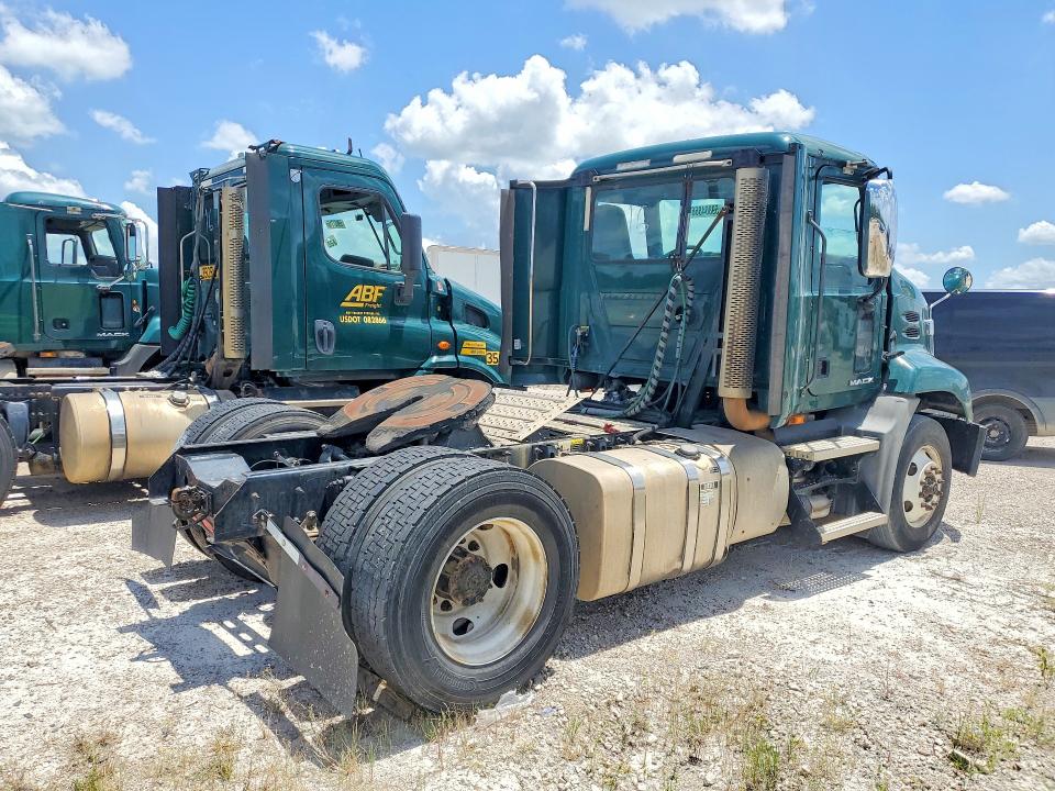 2016 Mack All other VIN 1M1AW01X5GM008550 COPART salvage auction — MINOR DENT/SCRATCHES, CT, sold $900 on 2026-07-31 (photo 3)