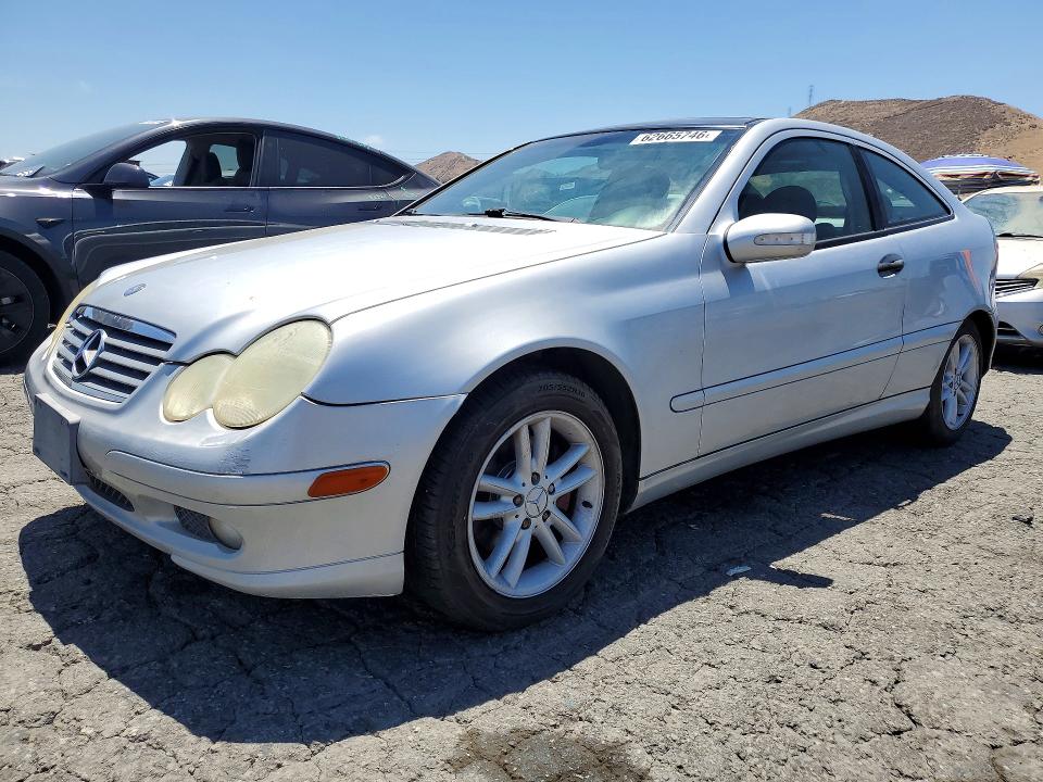 2002 Mercedes-benz C class VIN WDBRN47J12A175819 COPART salvage auction — MINOR DENT/SCRATCHES, DV, sold $275 on 2026-08-17 (photo 1)