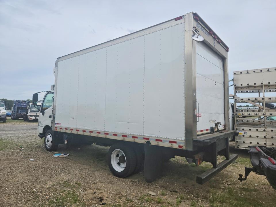 2018 Hino All other VIN JHHRDM2H0JK005160 COPART salvage auction — MINOR DENT/SCRATCHES, NY - CERTIFICATE OF TITLE, sold $9,600 on 2026-07-28 (photo 2)