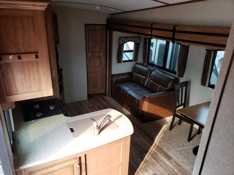 2018 Keystone Laredo VIN 4YDF28526JV600407 COPART salvage auction — ROOF, ST, sold $7,000 on 2026-08-27 (photo 6)