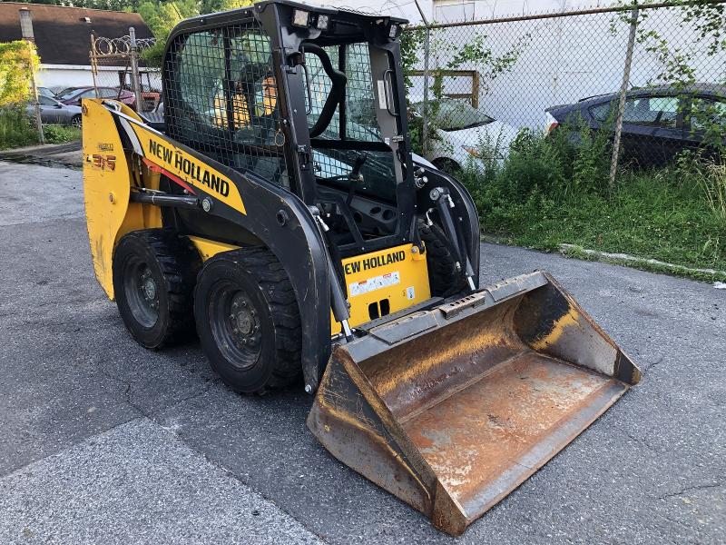 2024 New holland L320 VIN JAF0L316VRM457105 COPART salvage auction — NORMAL WEAR, BS, sold $21,100 on 2026-07-10 (photo 2)