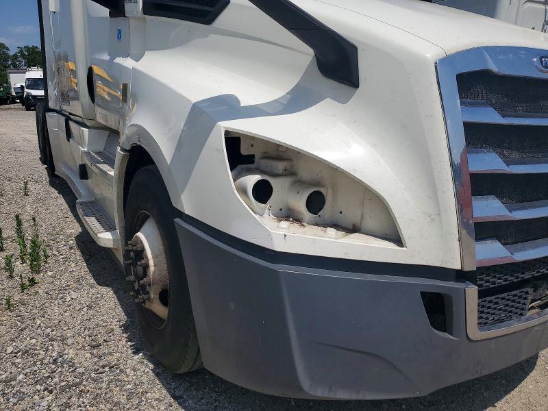 2018 Freightliner All other VIN 3AKJHHDR6JSJR1263 COPART salvage auction — FRONT END, CT, sold $3,350 on 2026-08-20 (photo 9)
