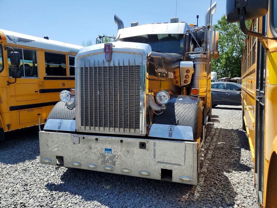 1997 Kenworth All other VIN 1XKWD29X7VJ745392 — COPART salvage auction photo