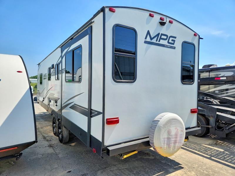 2021 Crui Mpg VIN 5RXHB322XM1461510 COPART salvage auction — MINOR DENT/SCRATCHES, KY - CERT OF TITLE-REBUILT VEHICLE, sold $9,100 on 2026-07-31 (photo 3)