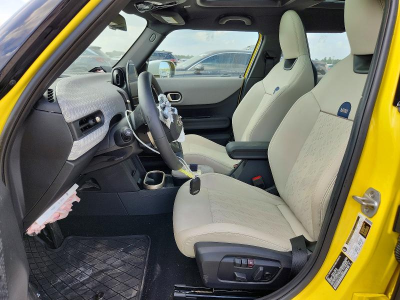 2025 Mini Cooper VIN WMW53GD07S2X13854 COPART salvage auction — FRONT END, NV - SALVAGE TITLE, sold $8,000 on 2026-07-31 (photo 7)