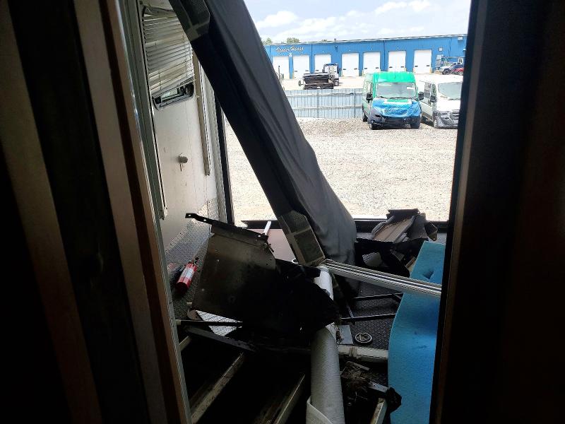 2008 Kz Sportsmen VIN 4EZFT38348S072237 COPART salvage auction — SIDE, CT, sold $70 on 2026-07-28 (photo 6)