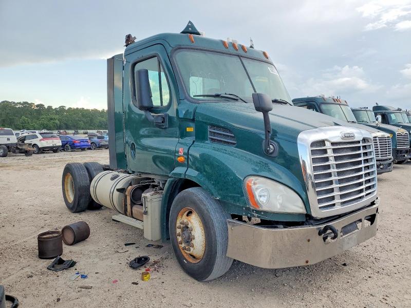 2016 Freightliner All other VIN 3AKBGADV9GDHE0204 COPART salvage auction — REAR END, IN - CERTIFICATE OF TITLE, sold $2,500 on 2026-07-31 (photo 1)