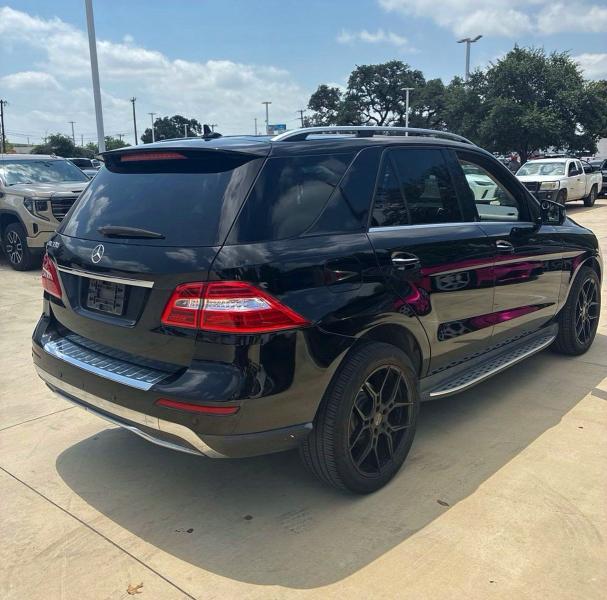 2015 Mercedes-benz M-class VIN 4JGDA5JB0FA531340 COPART salvage auction — MINOR DENT/SCRATCHES, Tx - Certificate Of Title (P), sold $7,200 on 2026-08-11 (photo 4)