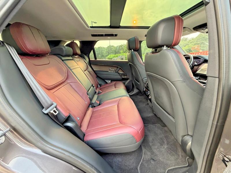 2023 Land rover Rangerover VIN SAL1L9FUXPA154724 COPART salvage auction — NORMAL WEAR, Tx - Certificate Of Title (P), sold $51,500 on 2026-07-29 (photo 6)