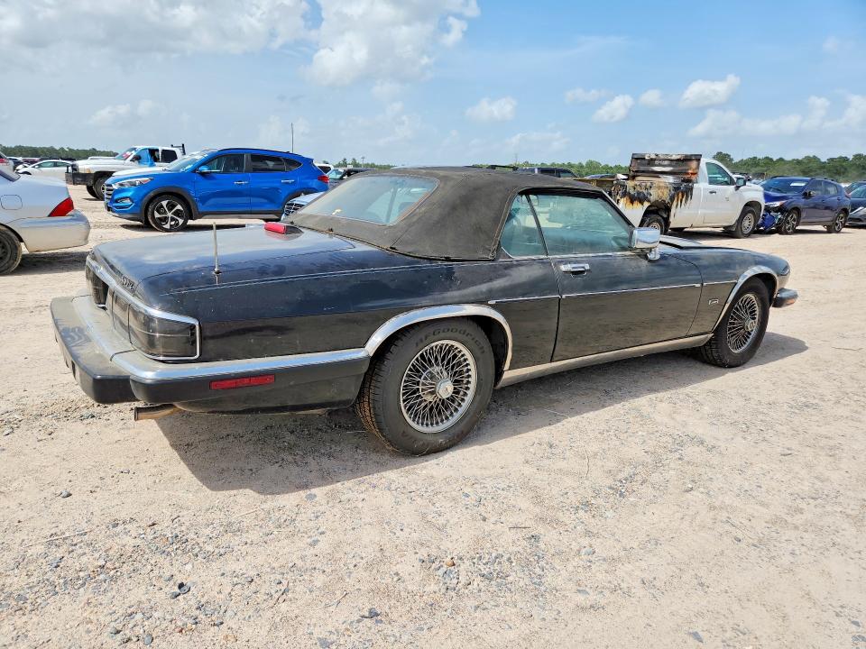 1992 Jaguar Xjs VIN SAJNW4845NC180392 COPART salvage auction — ROOF, Tx - Certificate Of Title, sold $125 on 2026-07-21 (photo 3)