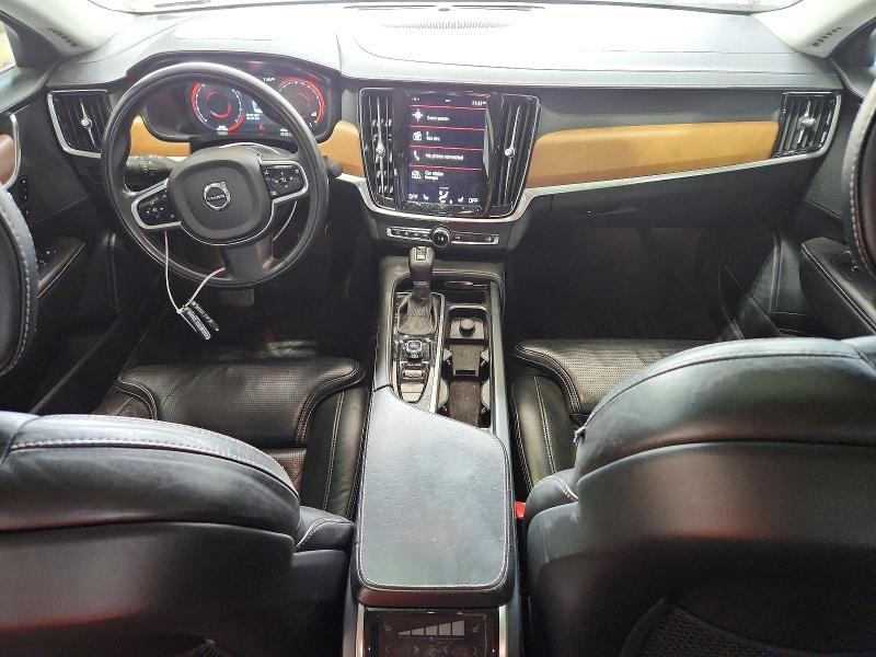 2017 Volvo S90 VIN YV1A22ML6H1008540 COPART salvage auction — MECHANICAL, Mn - Non Public Clean Title, sold $225 on 2026-08-04 (photo 8)