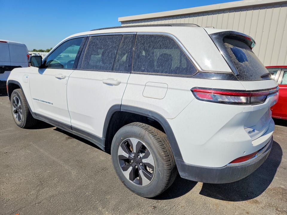 2024 Jeep Cherokee VIN 1C4RJYB69RC181633 COPART salvage auction — MECHANICAL, Ca - Non-Repairable Vehicle Cert, sold $18,500 on 2026-08-21 (photo 2)