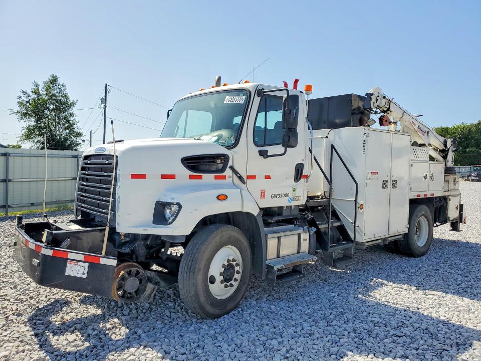 2016 Freightliner All other VIN 1FVAG0CY8GHHC7810 COPART salvage auction — MINOR DENT/SCRATCHES, NJ - CERTIFICATE OF TITLE, sold $2,550 on 2026-07-28 (photo 1)