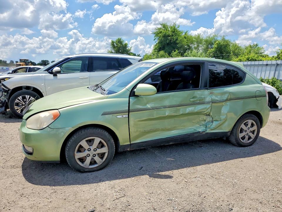 2007 Hyundai Accent VIN KMHCN35C57U017216 COPART salvage auction — SIDE, ON - PERMIT NO BRAND - UNFIT, sold $125 on 2026-07-28 (photo 1)