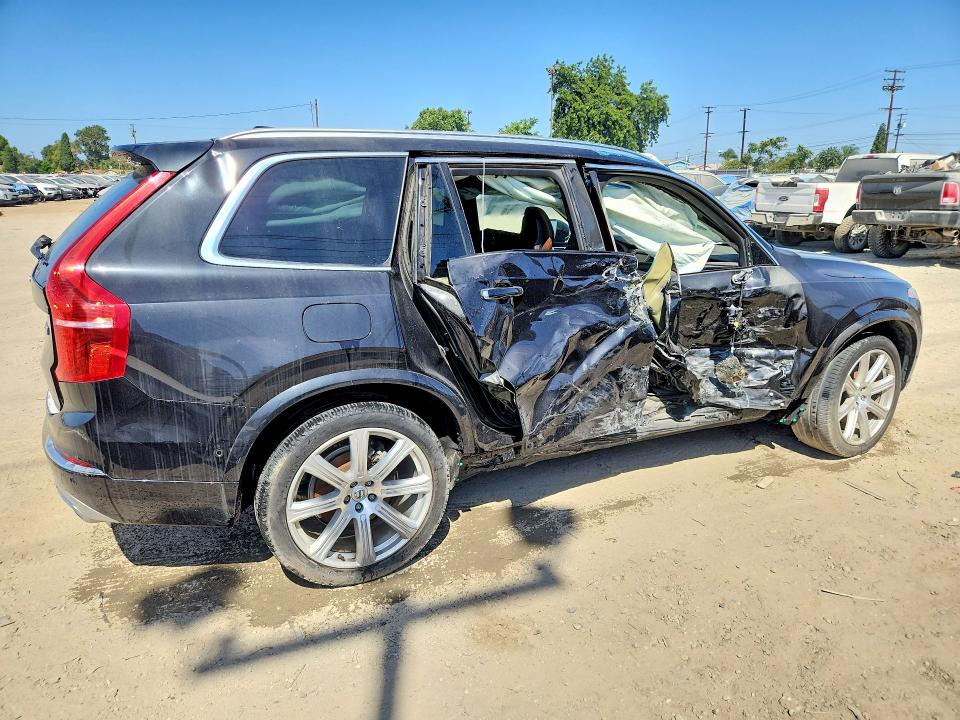 2018 Volvo Xc90 VIN YV4A22PLXJ1341330 COPART salvage auction — SIDE, SH, sold $200 on 2026-10-12 (photo 3)