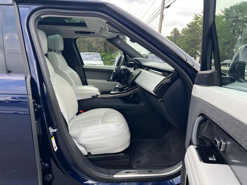 2023 Land rover Rangerover VIN SAL1P9EU9PA112812 COPART salvage auction — MINOR DENT/SCRATCHES, Tx - Certificate Of Title (P), sold $38,250 on 2026-07-31 (photo 5)