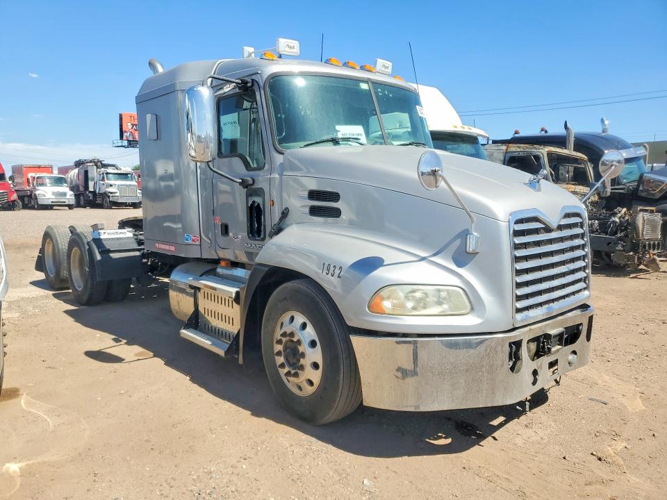 2015 Mack All other VIN 1M1AW09Y8FM043207 COPART salvage auction — MECHANICAL, AZ - CERTIFICATE OF TITLE, sold $575 on 2026-07-29 (photo 4)