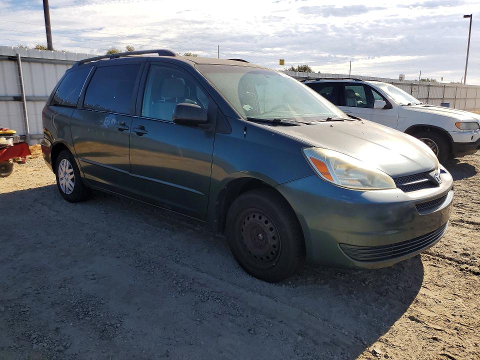 2004 Toyt Sienna VIN 5TDZA23C84S210287 COPART salvage auction — MECHANICAL, CA - DIS/DLR/EXP ONLY CLEAN TITLE, sold $450 on 2026-07-28 (photo 4)