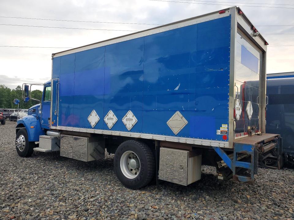 2013 Peterbilt All other VIN 2NP2HN7X2DM196686 COPART salvage auction — MINOR DENT/SCRATCHES, IL - CERTIFICATE OF TITLE, sold $10,000 on 2026-08-17 (photo 2)