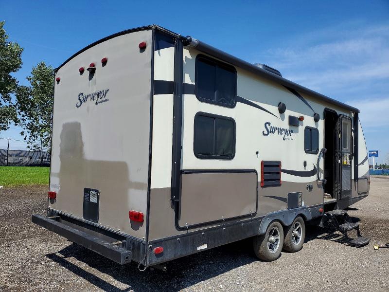 2017 Fore - forest river Surveyor VIN 4X4TSVA24H2475505 COPART salvage auction — NORMAL WEAR, BS, sold $6,100 on 2026-07-28 (photo 4)