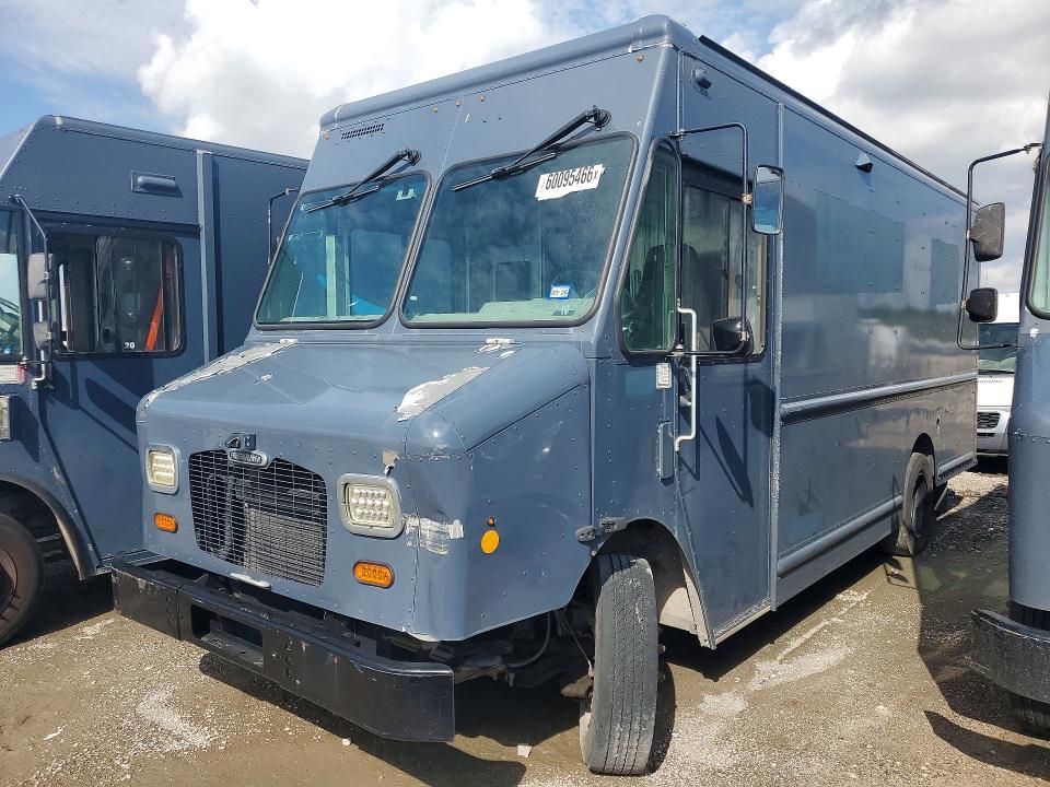 2020 Freightliner All models VIN 4UZAC2EA8LCMH7911 COPART salvage auction — MINOR DENT/SCRATCHES, TX - CERTIFICATE OF TITLE, sold $23,300 on 2026-08-06 (photo 1)