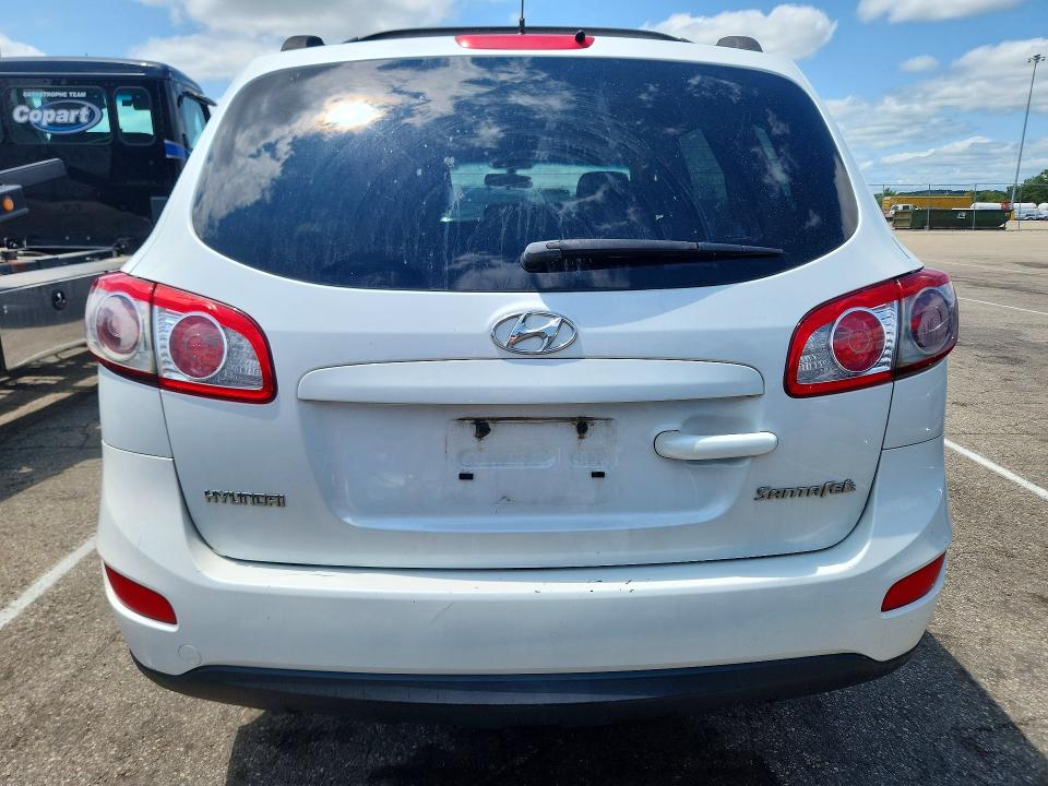 2011 Hyundai Santa fe VIN 5XYZG3AB0BG085200 COPART salvage auction — BURN, OH - CERT OF TITLE-SALVAGE, sold $1,100 on 2026-07-31 (photo 6)
